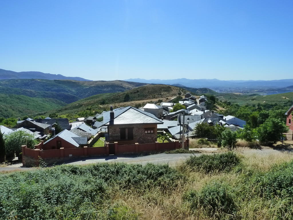 Pension Riego De Ambros Buitenkant foto