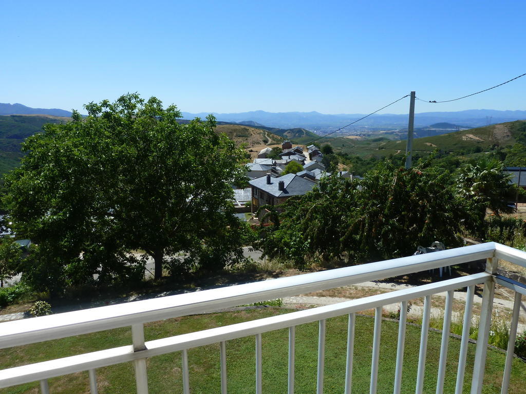 Pension Riego De Ambros Buitenkant foto
